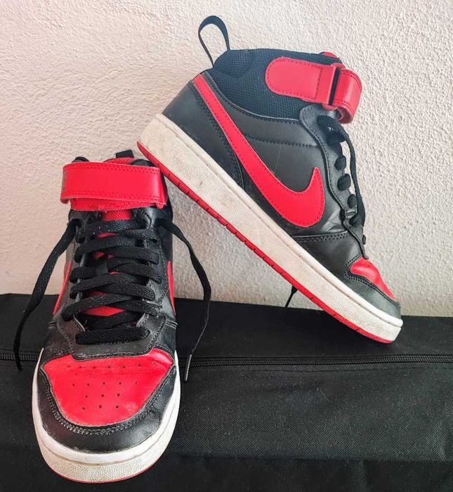 Nike court borough mid marime 39