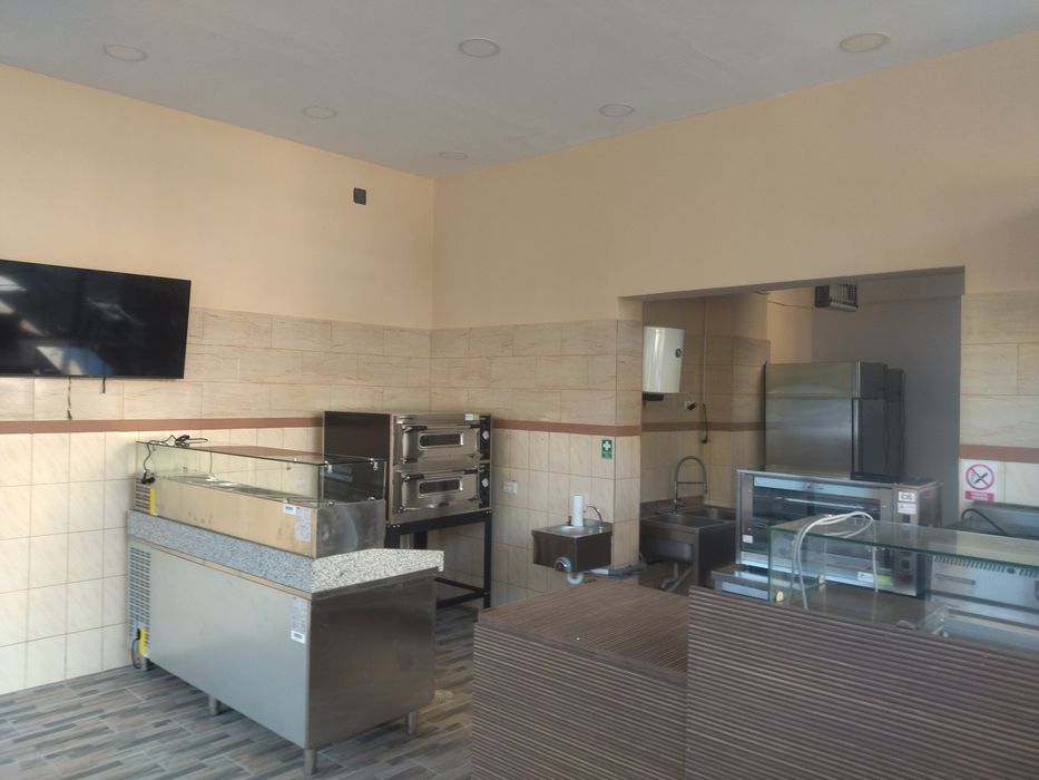 Spatiu comercial-INCHIRIERE afacere la cheie, Bacau