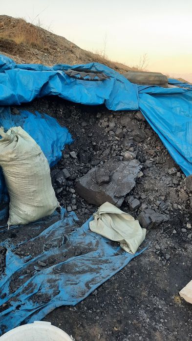 Уголь можно и мешками.