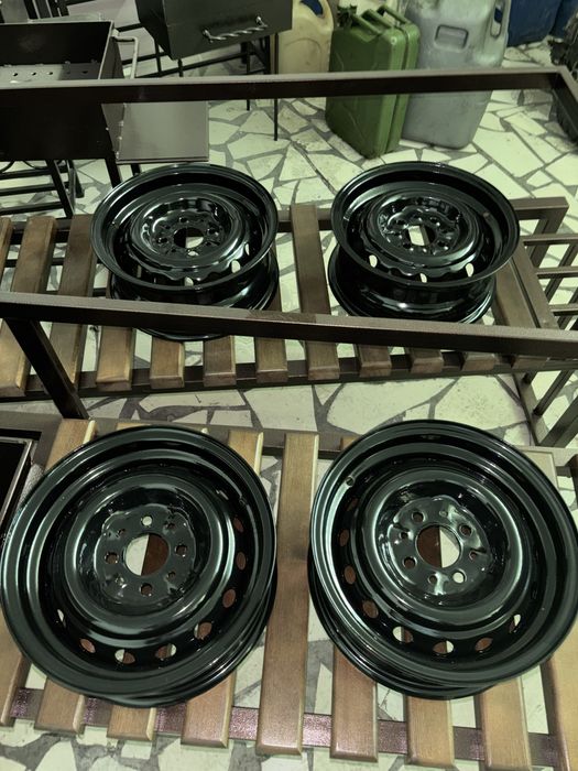 Продам диски r13 на ладу