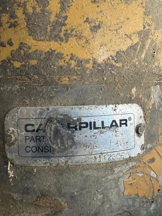 Продам оригинальный генератор Caterpillar 24V.