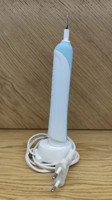 Електрическа четка за зъби Oral B