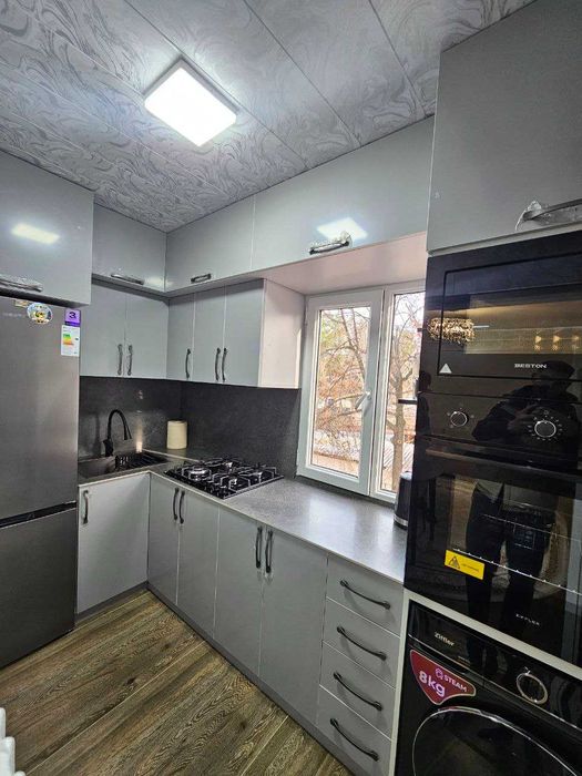 Художников, метро Буюк Ипак Йули, Единое окно