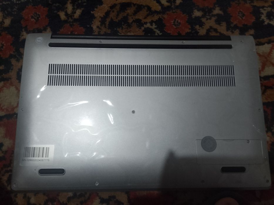 Продам Ноутбук YAMI