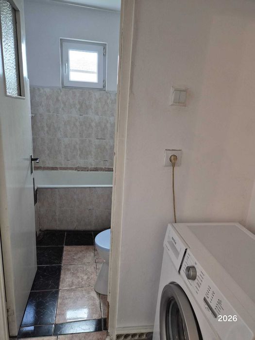 Proprietar – inchiriez 2 camere zona M. Viteazu - liniștit