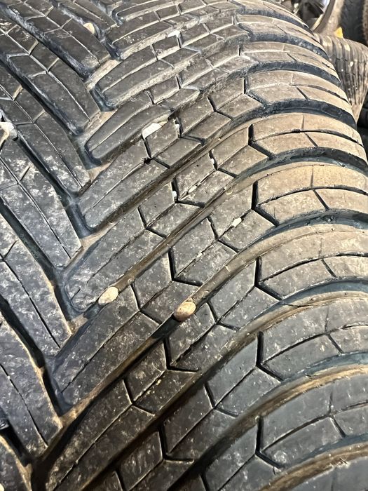 Джанти Тойота (авенсис) 17” със зимни гуми в  добро състояние 225/45/
