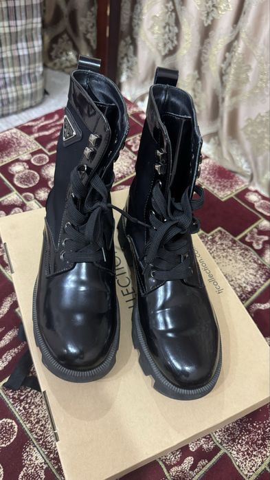 Ботинка PRADA размер 38