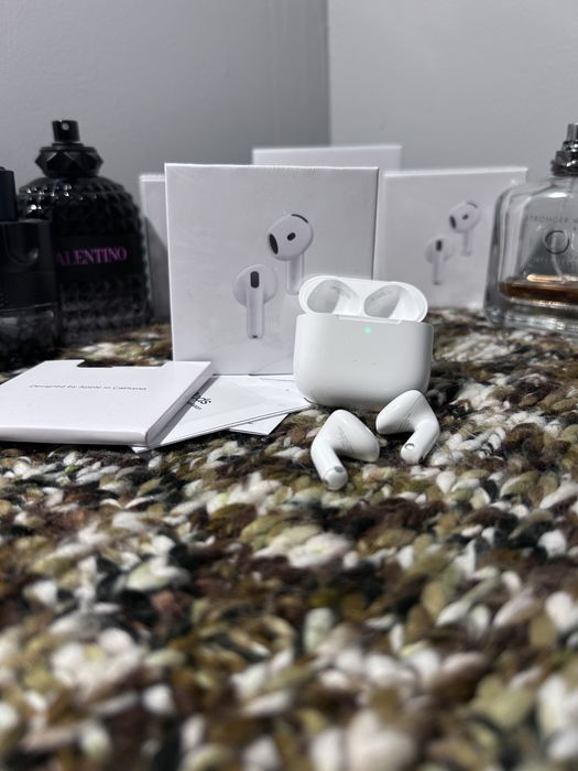 Casti Airpods 4 USB C calitate superioara ofer promotionant