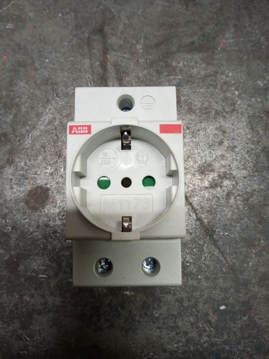 Блок питания,автоматы, розетки.