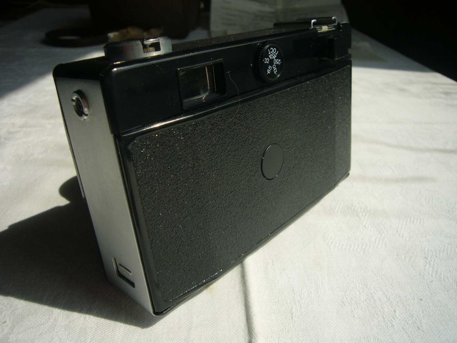 Неупотребяван съветски фотоапарат VILIA с обектив "Триплет" 69-3 4/40