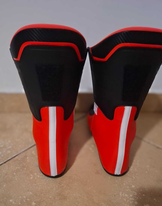 Liner Ski Rossignol. Nou ! Mondopoint: 29