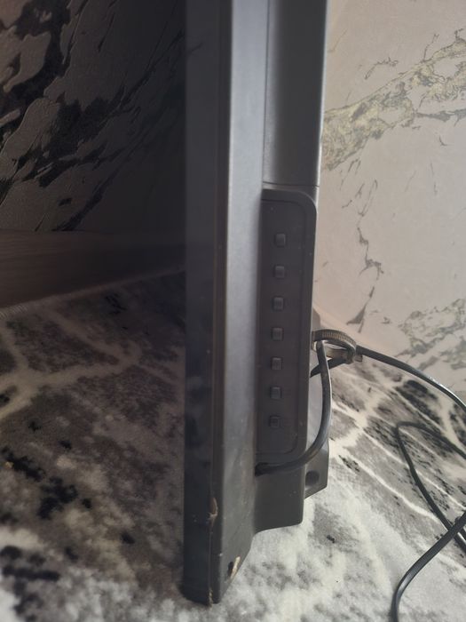 Плоский телевизор.