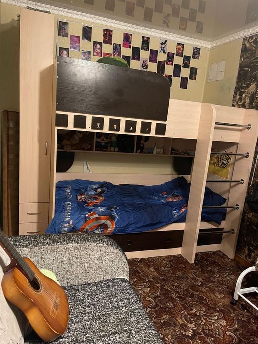 Продам двухъярусную кровать