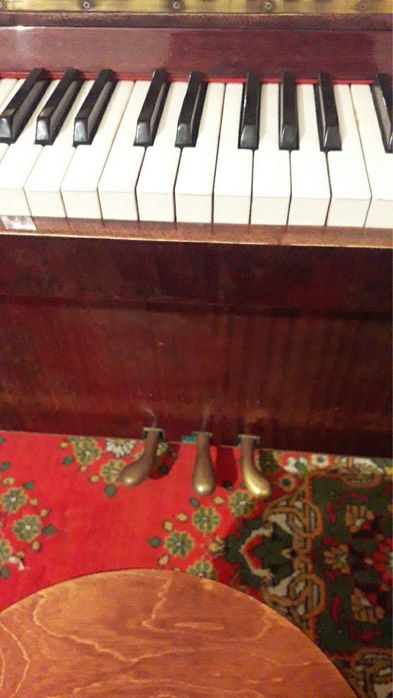 Фортепиано 3 педальный