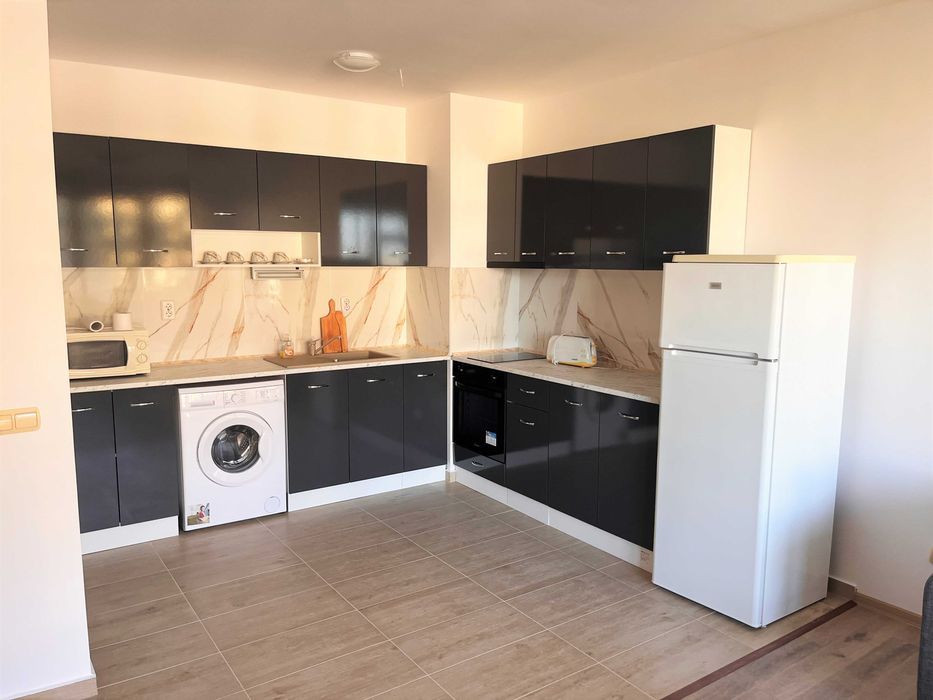 Продава се Двустаен апартамент в Балчик - 80 кв.м за 688 €/кв.м - Снимка #3