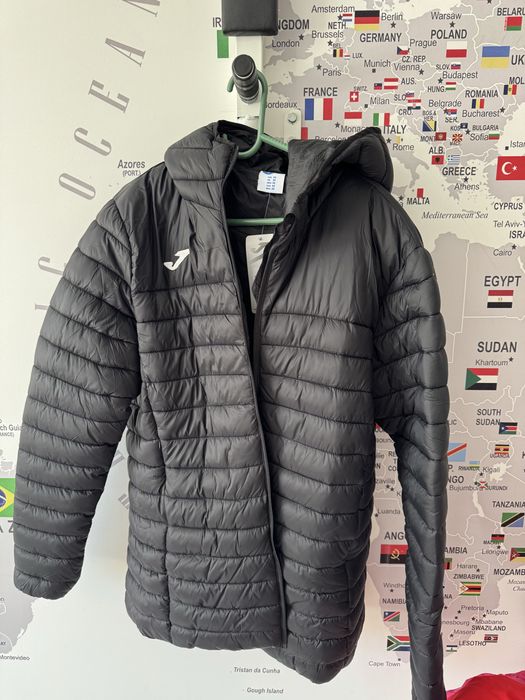 Продается куртка joma
