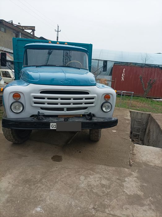 Zil sotiladi 8000$ barter ham bor