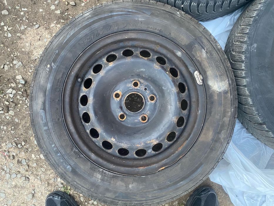 Vand set de 4 anvelope de iarna + rezerva