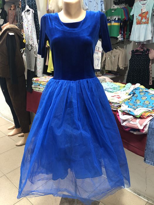 Продам вечерние платья