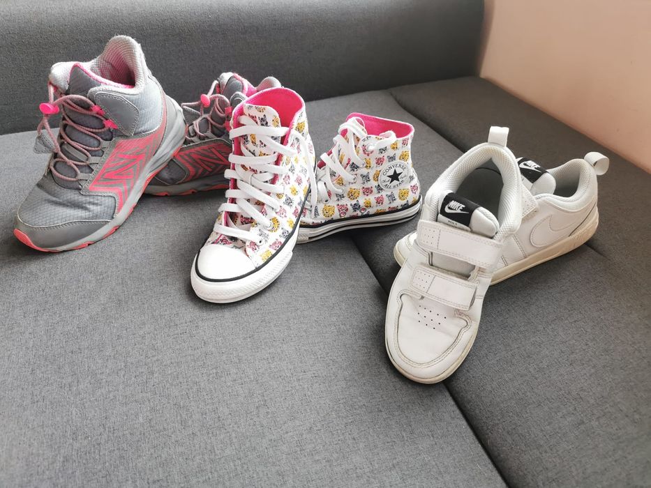 New Balance , Converse, Nike