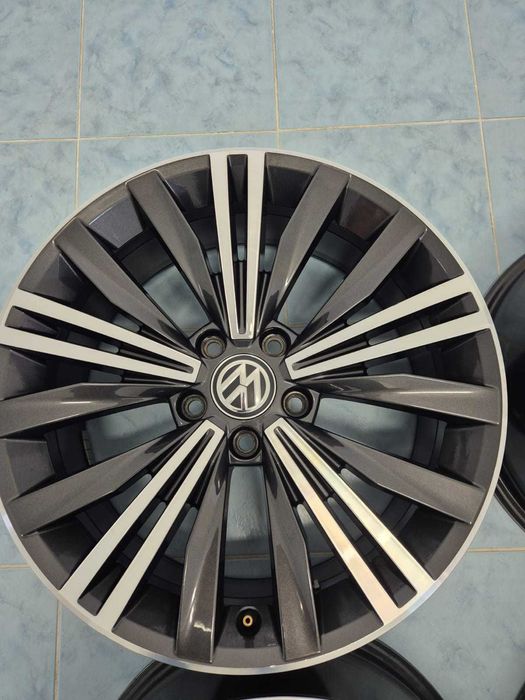 Jante 18 inch Originale VW Tiguan 2 5NA AllSpace R18 Nizza Graphit