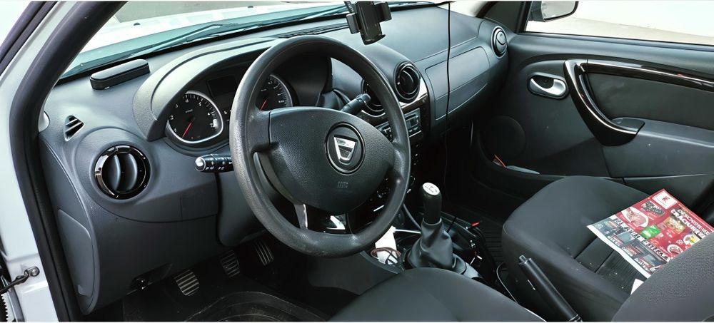 Vând Duster 2011 stare perfecta