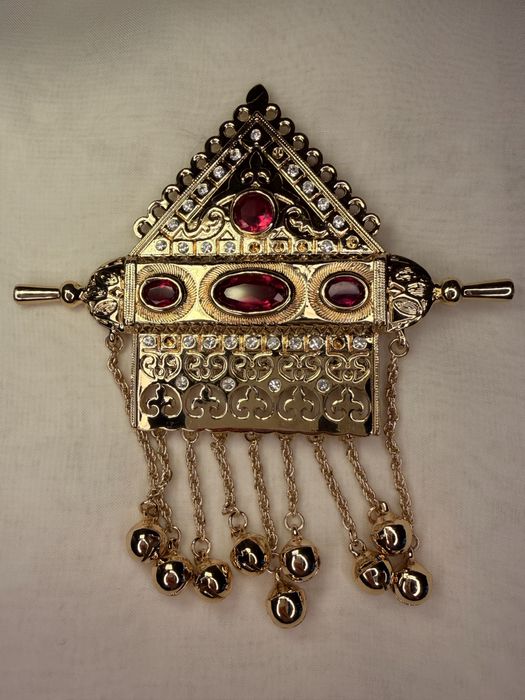 Казахская брошь