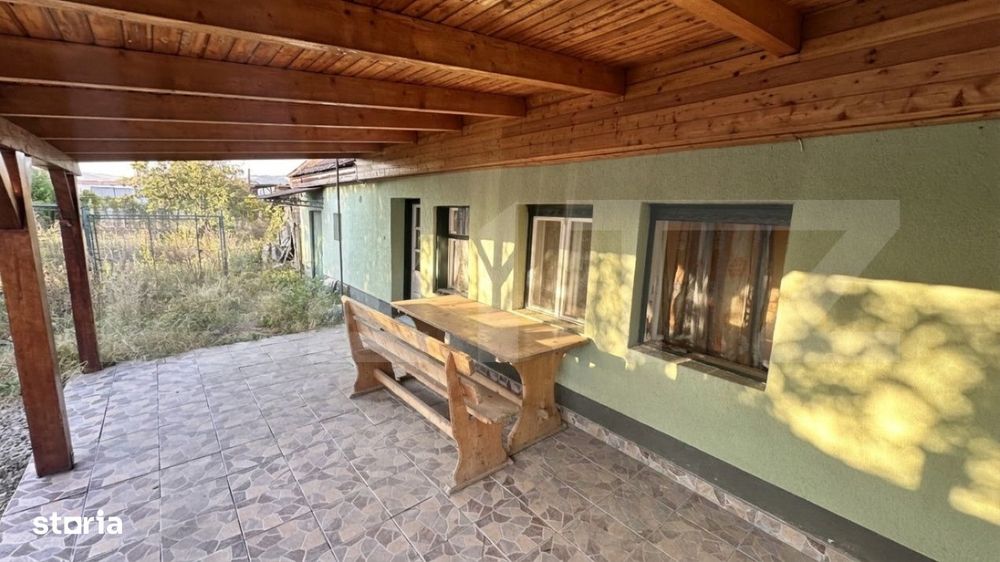 Casa renovata - situata central in satul Aurel Vlaicu