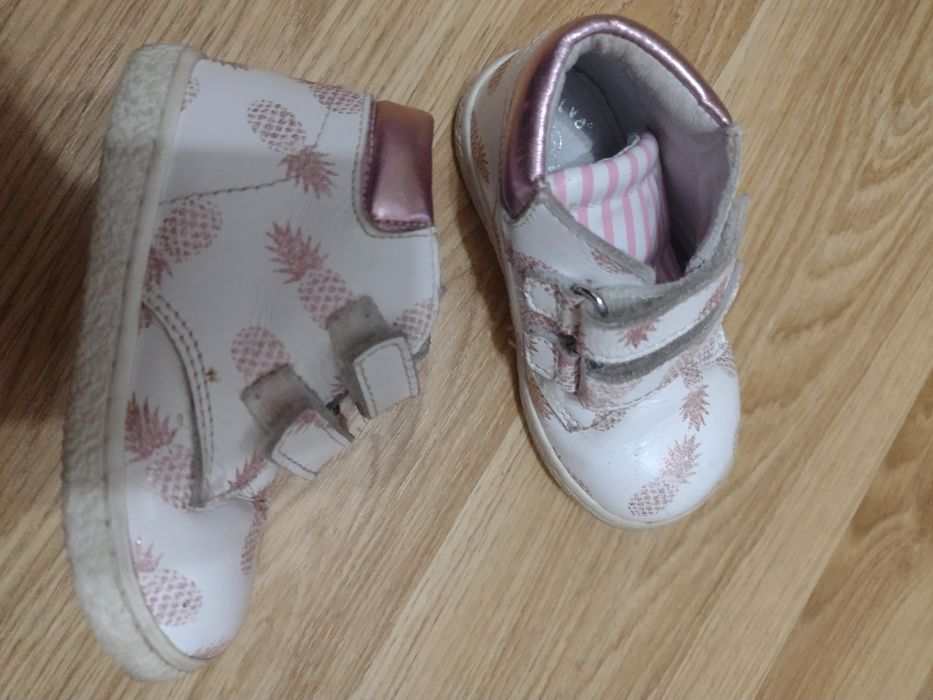 Ghete fete mărimea 21