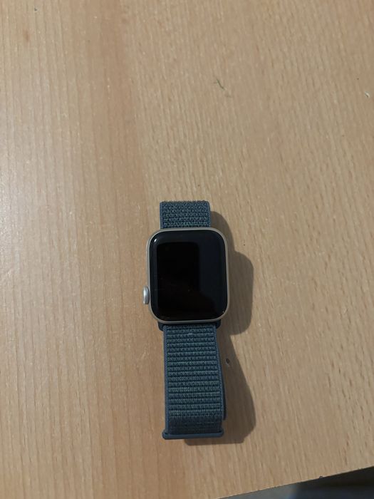 *ПРОДАВАМ НОВ* Apple Watch SE (GPS) GEN 2 40mm