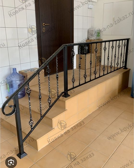 Перила лестнице козырьки