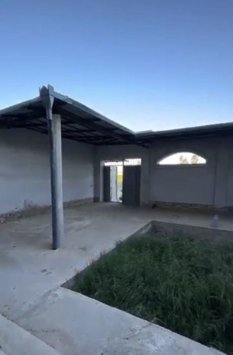 Erkakning qarzi uchun ayollar navbatma-navbat sikishadi