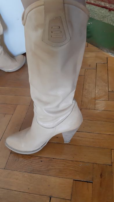 Дамски високи ботуши