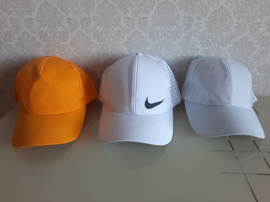 Кепки , бейсболки