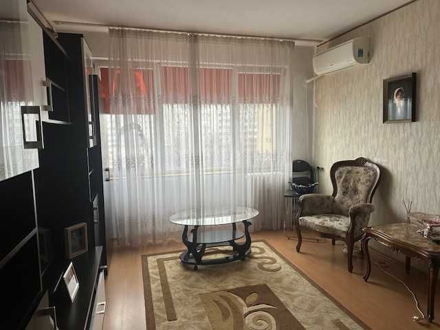 Titan 1 Decebrie 1918 Piata