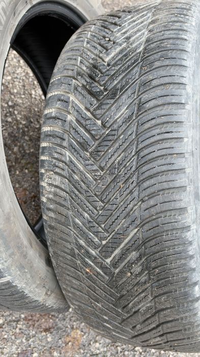 Гуми 225/50/R19 hankook всесезонни
