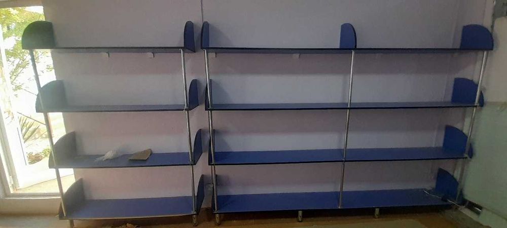 Витрины и полки для магазинов. polka