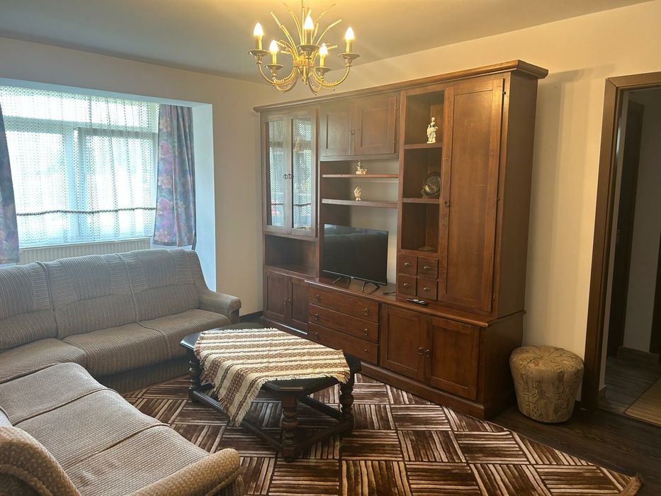Închiriez apartament în Mizil