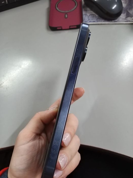 Продам айфон 15 про макс  256гб