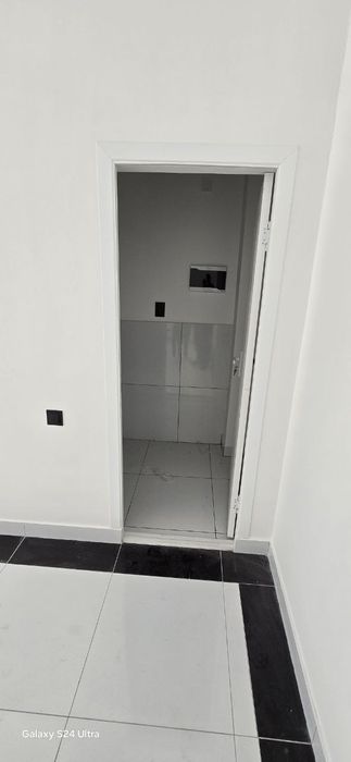 Ижарага берилади.Магазин, офис, фасфут ва бутик хаммасига тугри келади