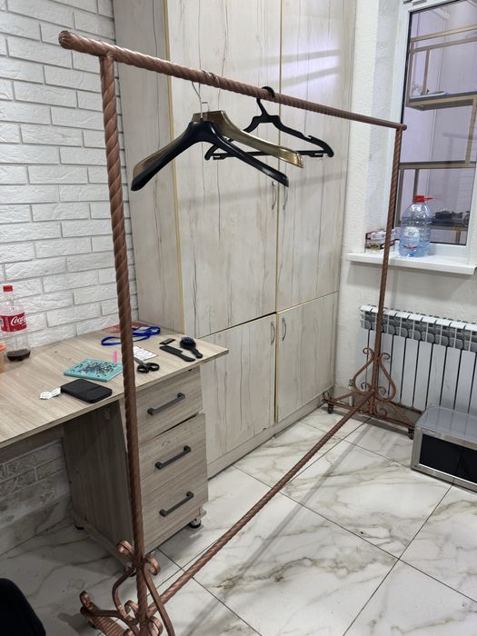 вешалка напольная