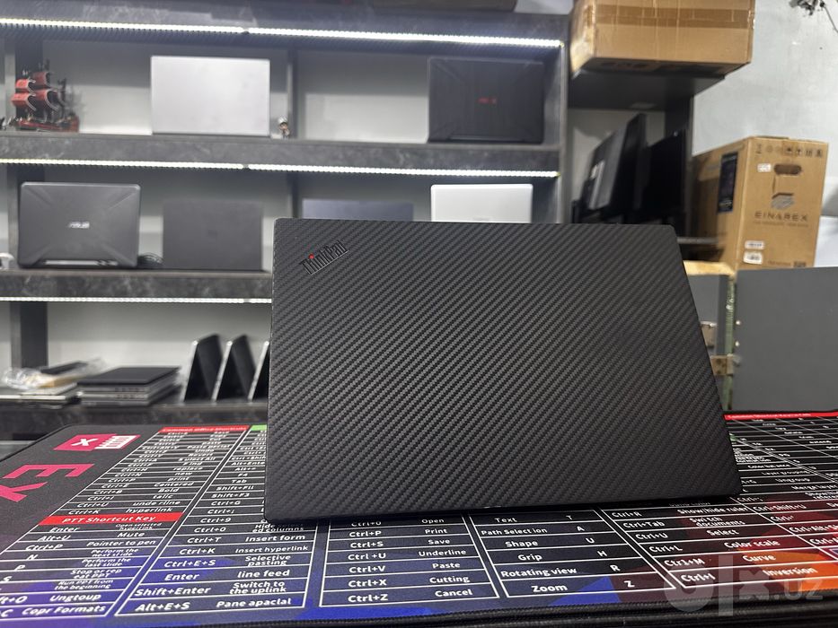 Мощный офисный ноутбук Lenovo Thinkpad X1 carbon i5-10310U 8/256