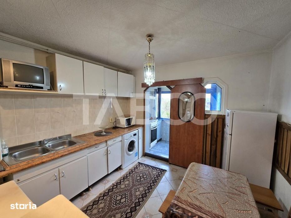 Apartament decomandat de vanzare 2 camere boxa pivnita Vasile Aaron