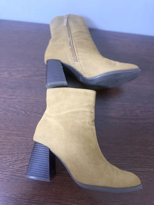 Botine Primark bej-camel, toc gros 7 cm, mar. 37