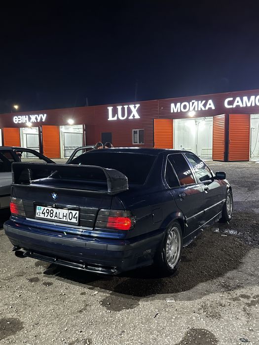 Продам бмв е36.