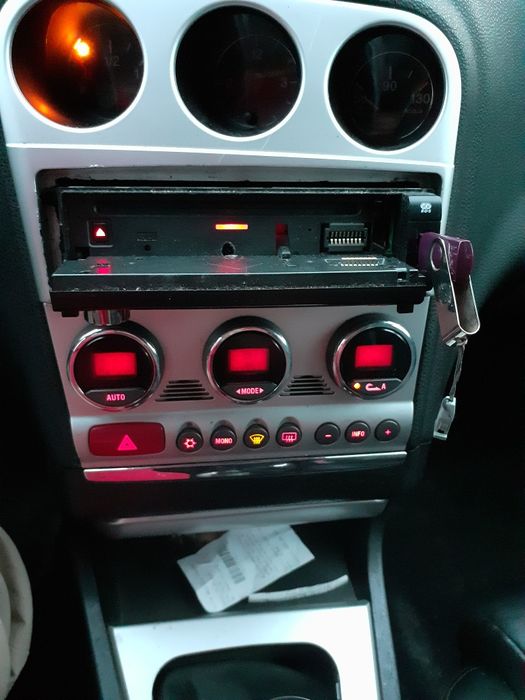 mp 3 player usb cd /aux /radio stare exccelentă