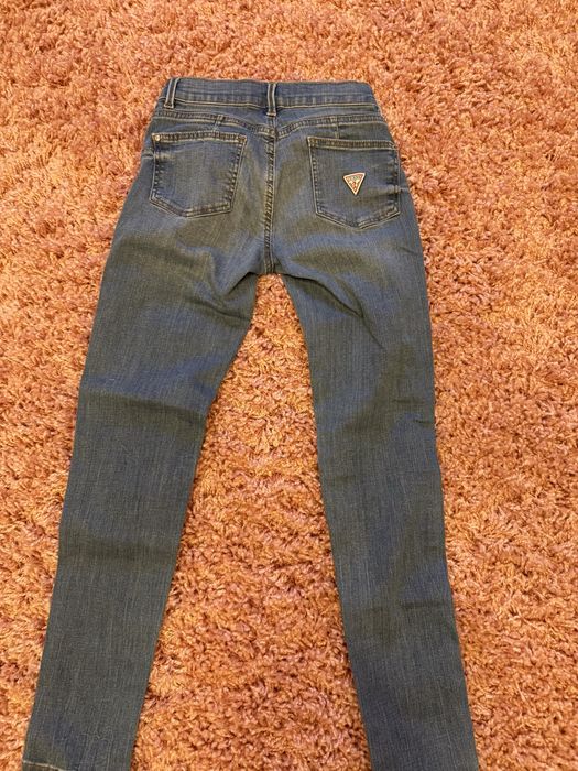 Панталон чарлстон и дънки Guess