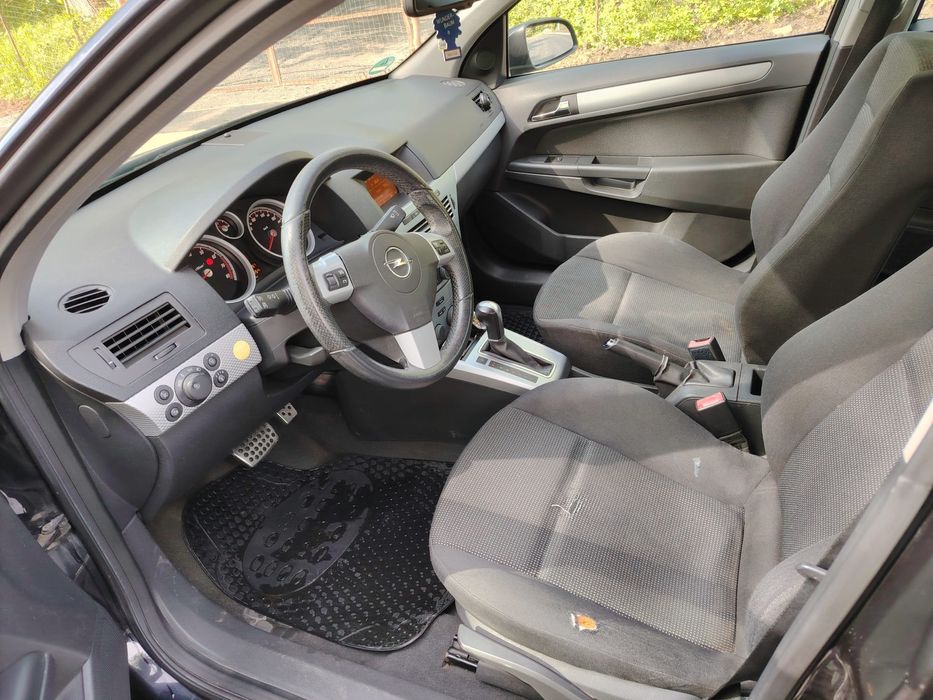 Opel astra automat+set de jante cu cauciucuri de iarna