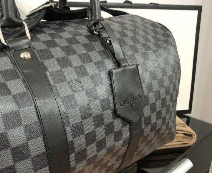 Geanta voiaj unisex LV,feronerie metalica inscriptionata,saculet, etic