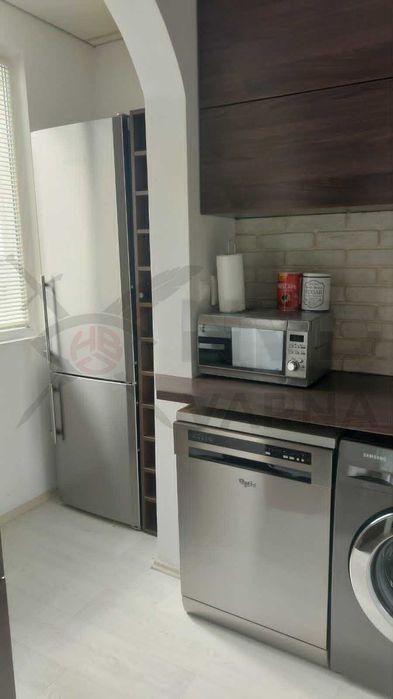 Дава се под наем Тристаен апартамент в Варна, Възраждане 3 - 68 кв.м за 750 € - Снимка #2